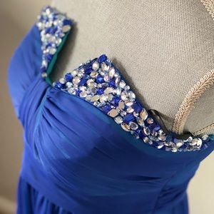 Off the shoulders prom dress